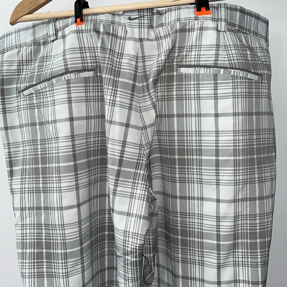 Nike Golf Pants Size 38” Waist and 32” Inseam. Like new condition. - Picture 5 of 13
